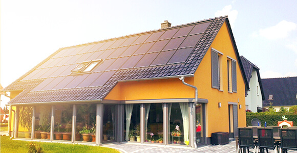 single-familiy-house-with-pv-system_580x300